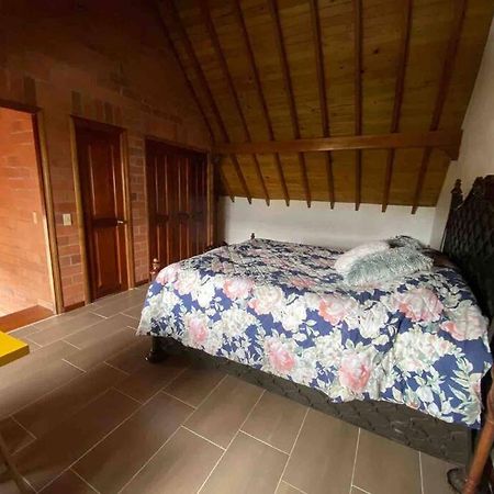 Hermosa Casa , Con Parqueadero En Rionegro Cerca Al Aeropuerto Villa Bagian luar foto