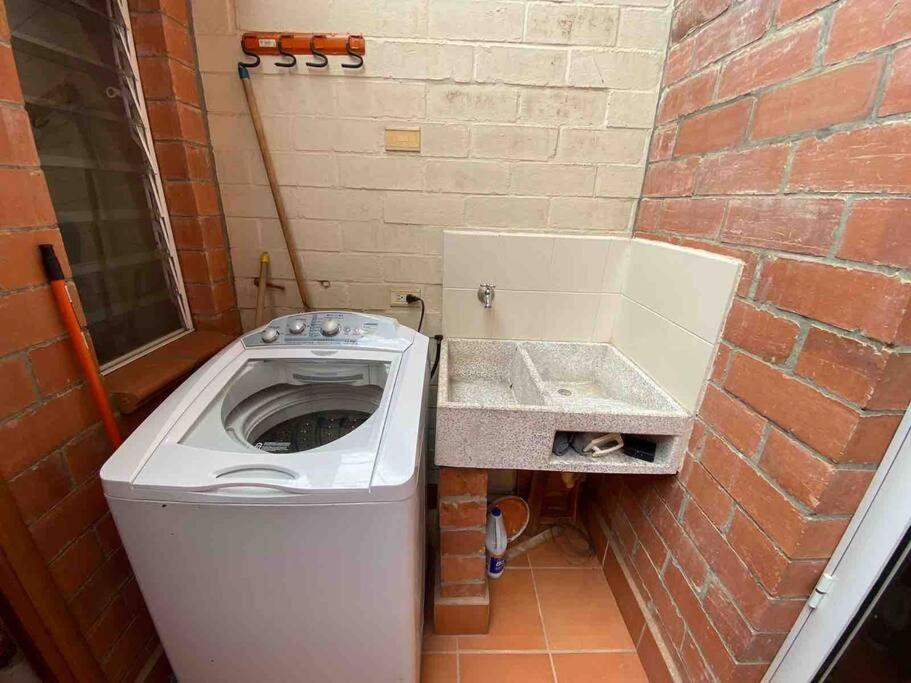 Hermosa Casa , Con Parqueadero En Rionegro Cerca Al Aeropuerto Villa Bagian luar foto