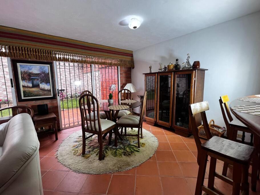 Hermosa Casa , Con Parqueadero En Rionegro Cerca Al Aeropuerto Villa Bagian luar foto